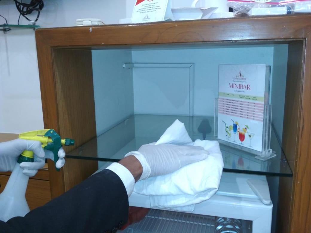 בהופאל Hotel Atishay מראה חיצוני תמונה