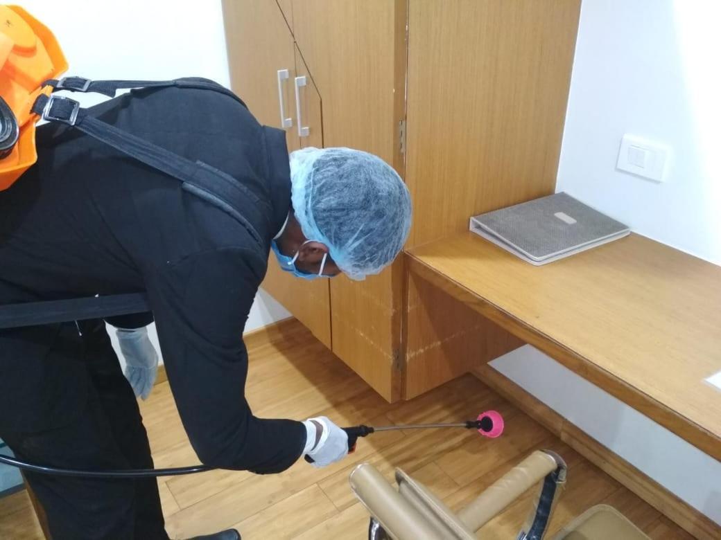 בהופאל Hotel Atishay מראה חיצוני תמונה