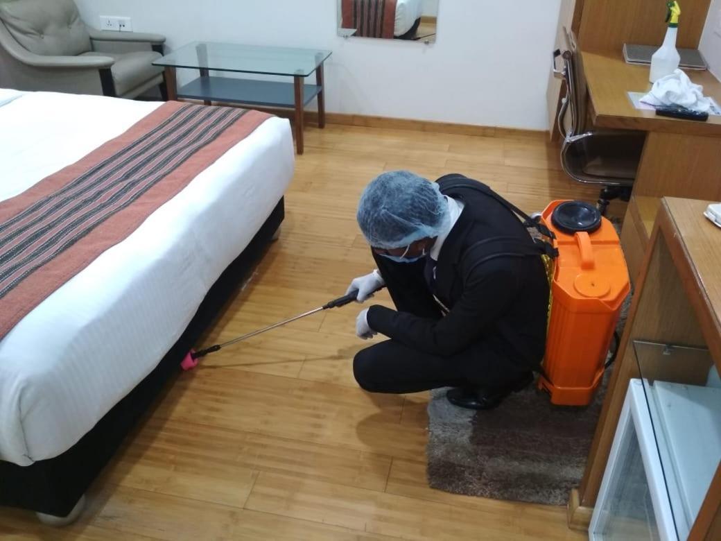 בהופאל Hotel Atishay מראה חיצוני תמונה