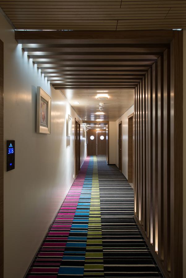 בהופאל Hotel Atishay מראה חיצוני תמונה