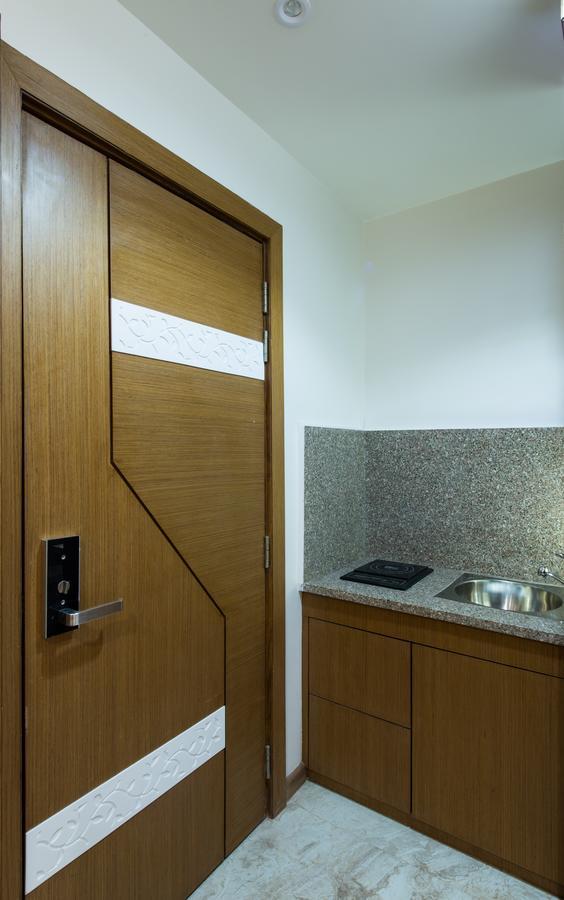 בהופאל Hotel Atishay מראה חיצוני תמונה