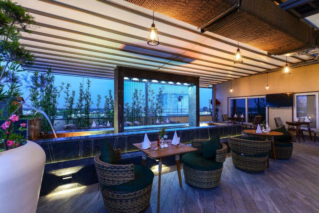 בהופאל Hotel Atishay מראה חיצוני תמונה