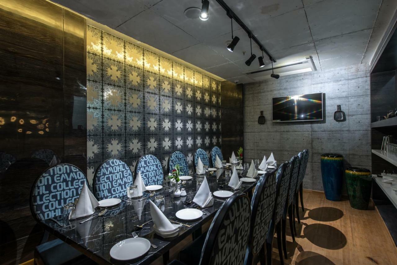 בהופאל Hotel Atishay מראה חיצוני תמונה