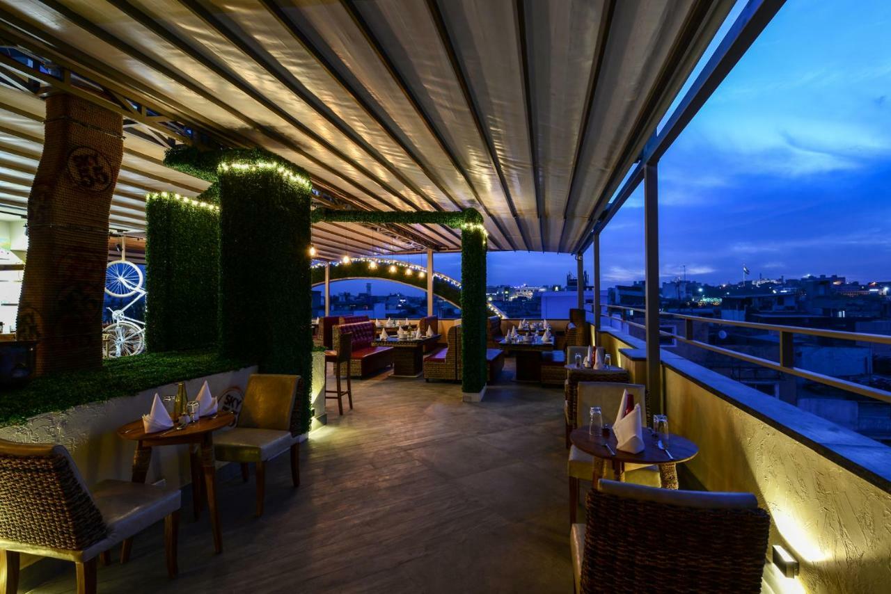 בהופאל Hotel Atishay מראה חיצוני תמונה